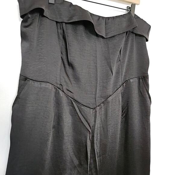 NEW Forever 21+ Satin Foldover Strapless‎ Jumpsuit 3X Plus Black NWT - Picture 4 of 10